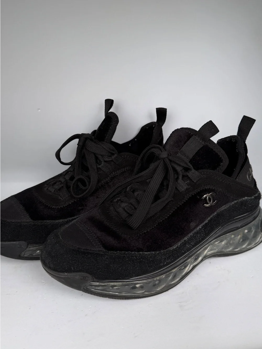 Authentic Chanel CC logo black suede bubble sole sneakers - Picture 2 of 3